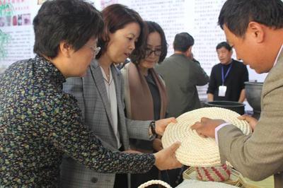 非遗博览会 六十余项传统技艺绽放，文艺创作服务焕新传承